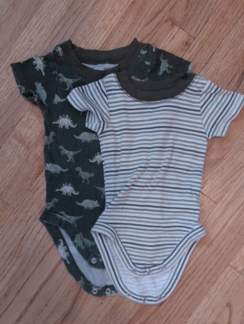Bundles Baby Green Dino & Striped Short Sleeve Onesie Grow With Me 6-9 9-12 M